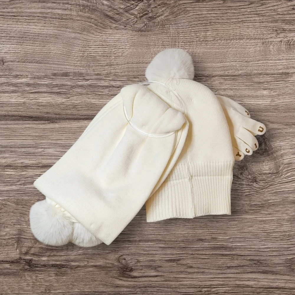 Juicy Couture Kids Cream Hat and Gloves Set